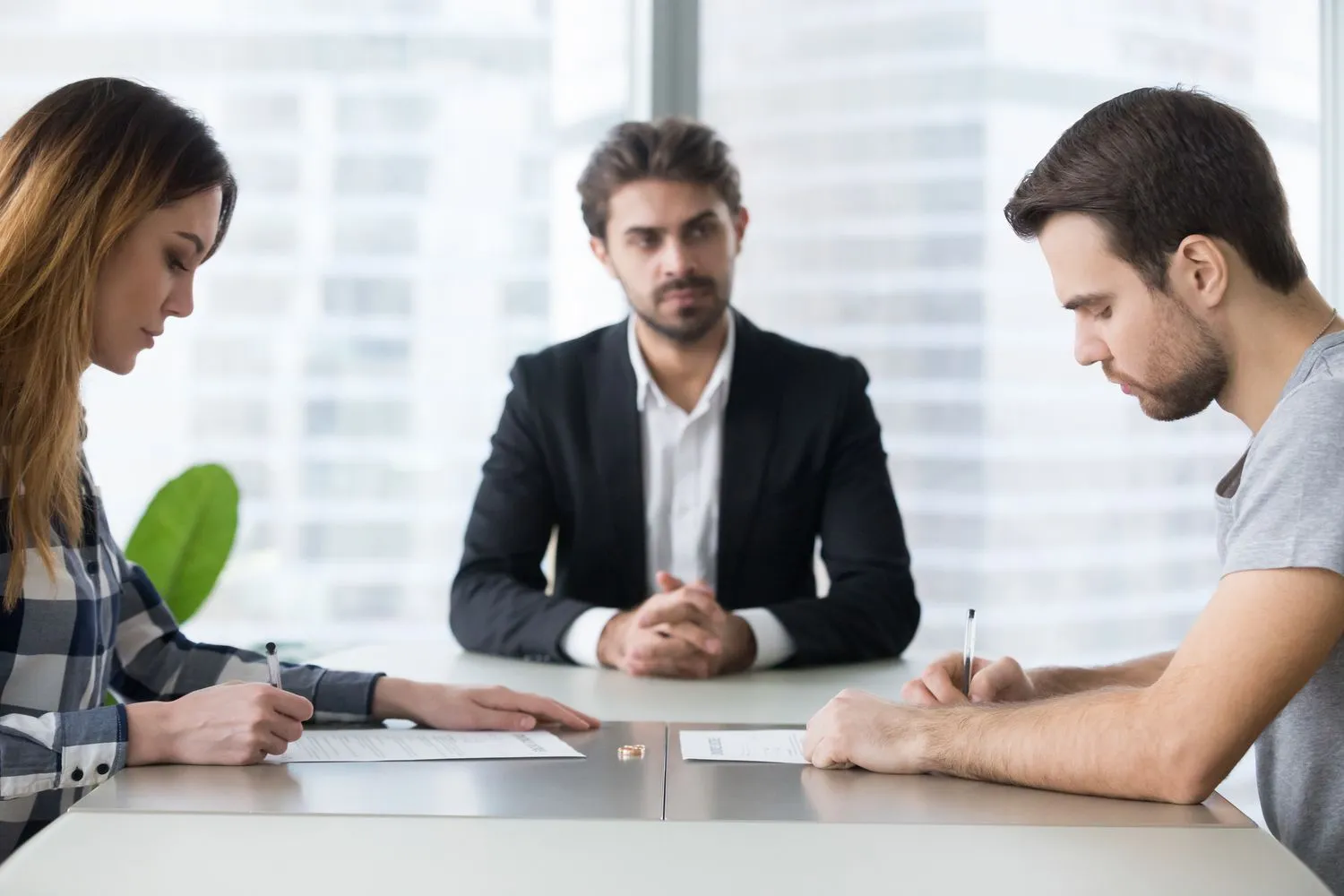 How EH Mediation Guides Couples Toward Fair and Balanced Outcomes Devon